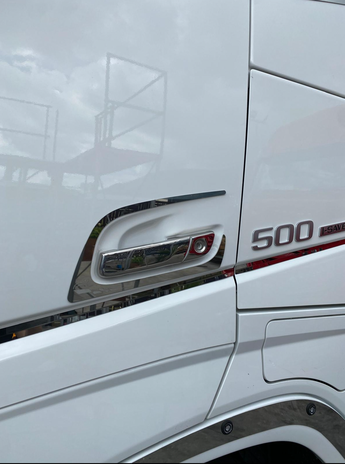 COPPIA RIVESTIM. MANIGLIA VOLVO FH 2013 CON SCRITTA FH PZ.4