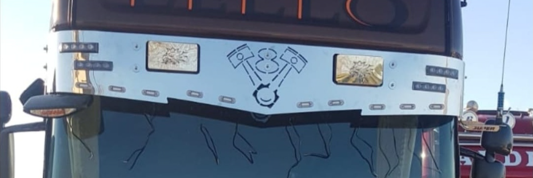 VISIERA CON MOTIVO V8 O PERSONALIZZABILE