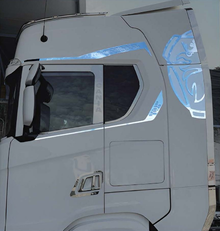 LOGO GRIFONE SPOILER SCANIA S CON FASCE ABBINATE PZ.14