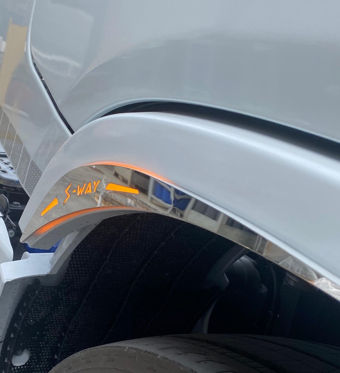 COPPIA ARCO PARAFANGO ANTERIORE SWAY ILLUMINATO