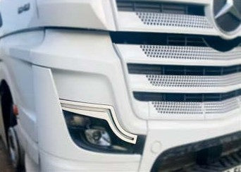 COPPIA CONTORNO FARO IN RESINA MERCEDES ACTROS