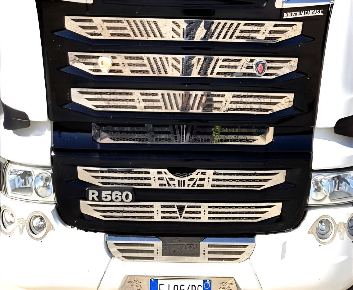 KIT INOX SCANIA R 2010 CON FORI LED ARROW PZ.9