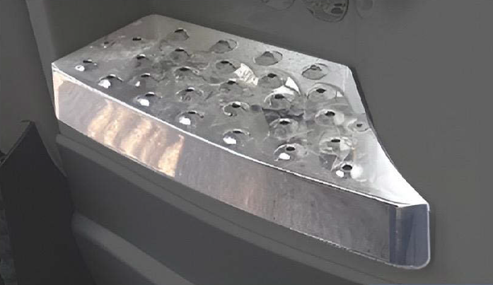 COPPIA GRADINI PER CARENA SCANIA R 2010